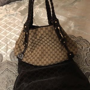 Gucci Pelham Shoulder Hobo Handbag